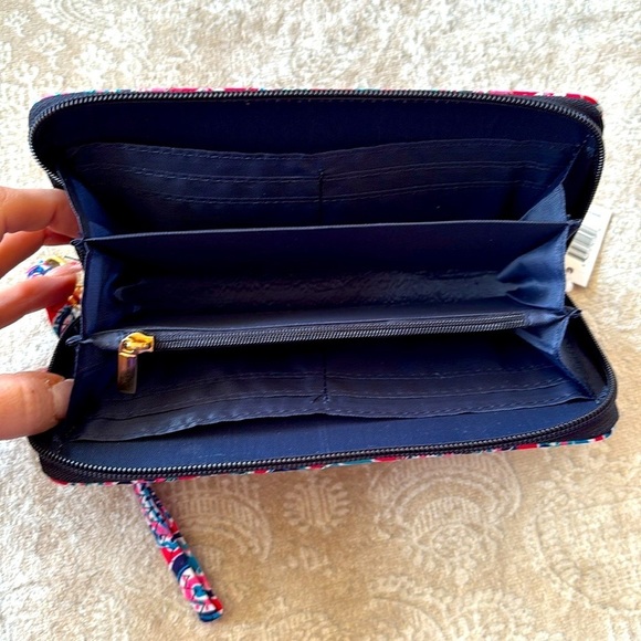 NWT Simply Southern Pink Paisley Quilted Clutch Zip Around Wristlet Phone Wallet - Picture 14 of 15